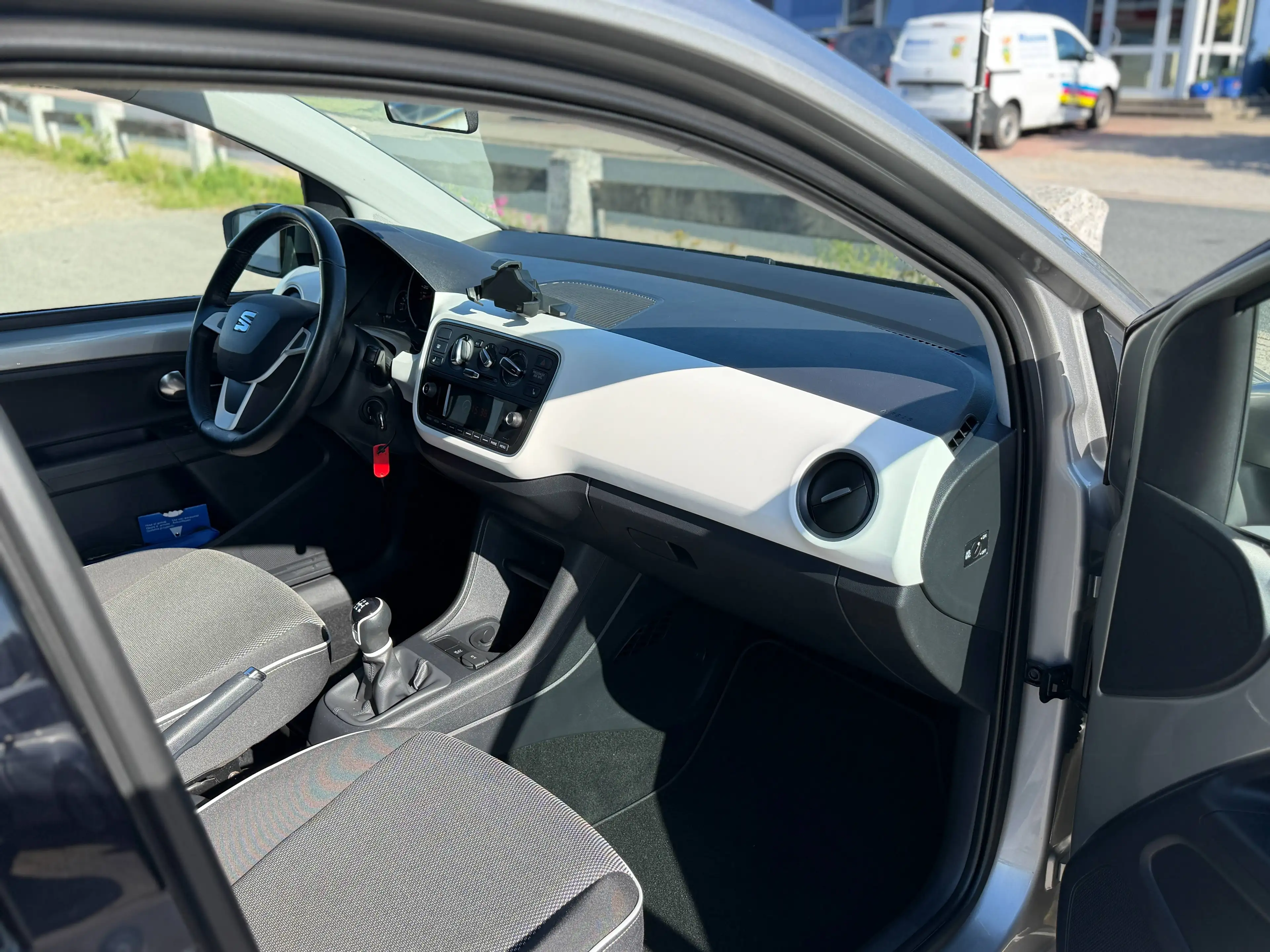 SEAT Mii Chic — photo 10
