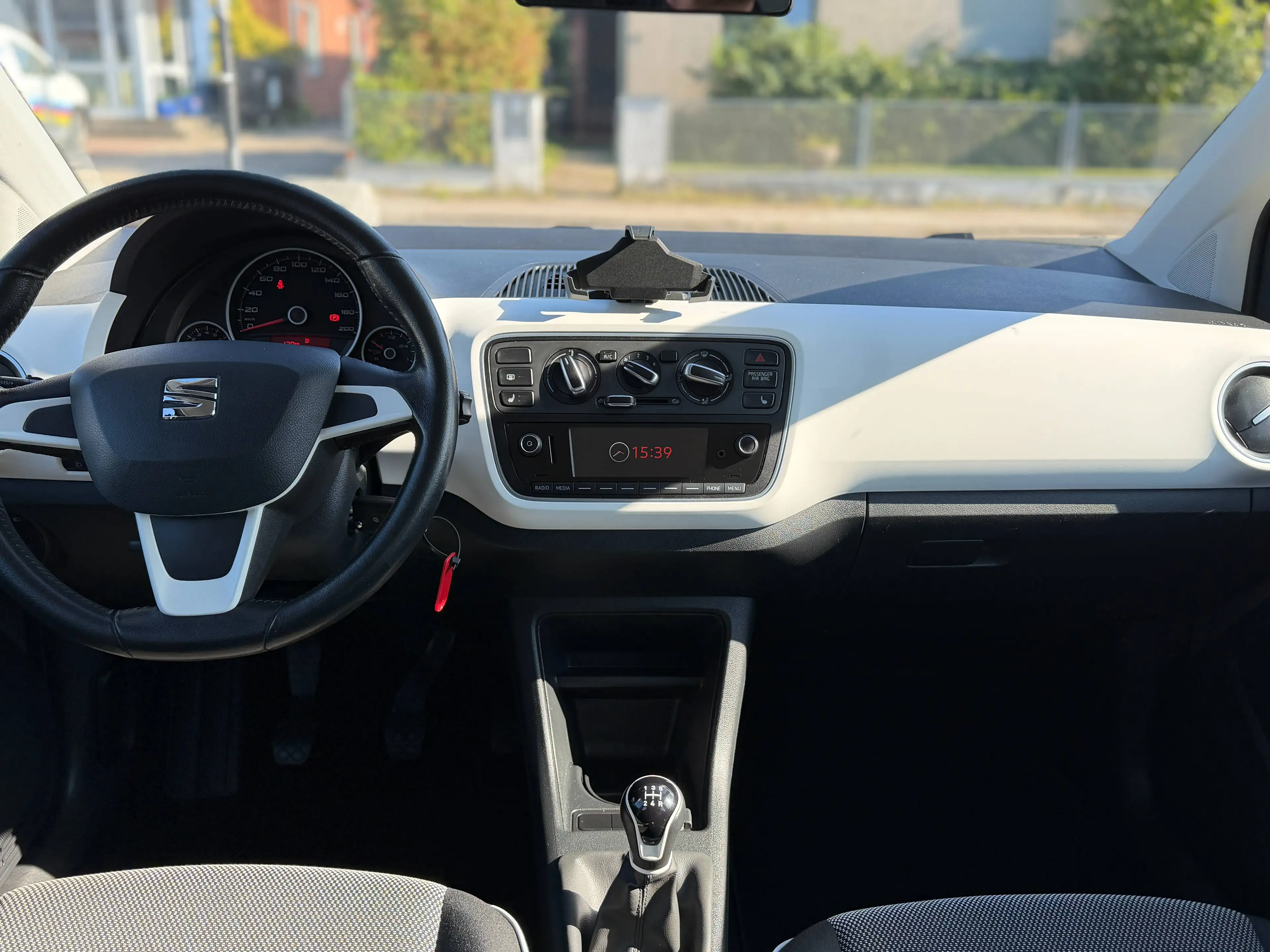 SEAT Mii Chic — photo 15