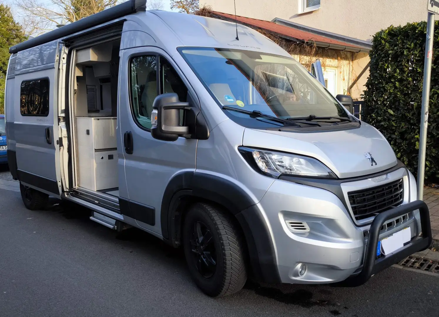 Peugeot Boxer Tourné 6.0 Silber - 1