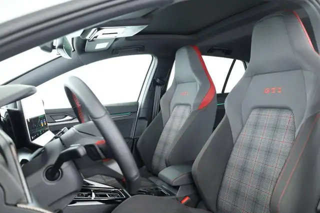 Volkswagen Golf view 8