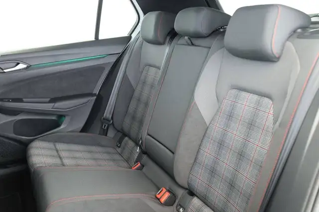 Volkswagen Golf view 9