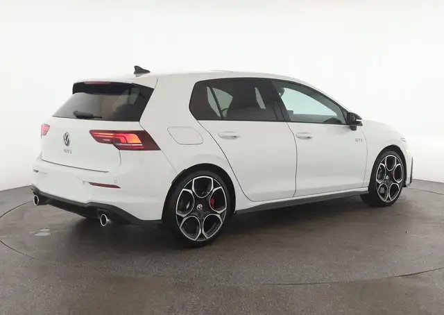 Volkswagen Golf view 11