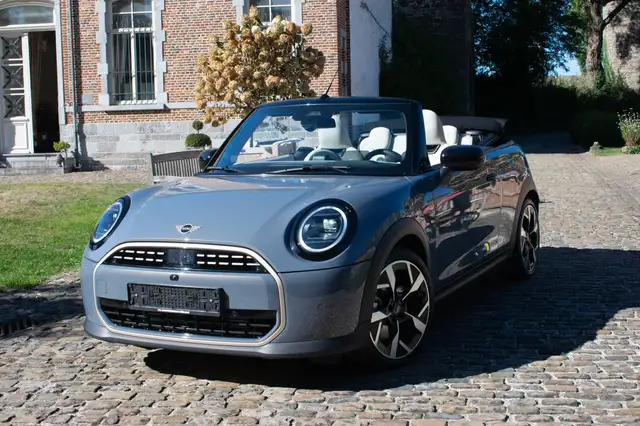 MINI Cooper C Cabrio Trim Favoured, Pack M, Jantes 18", Sièges JCW, Garantie 24 mois