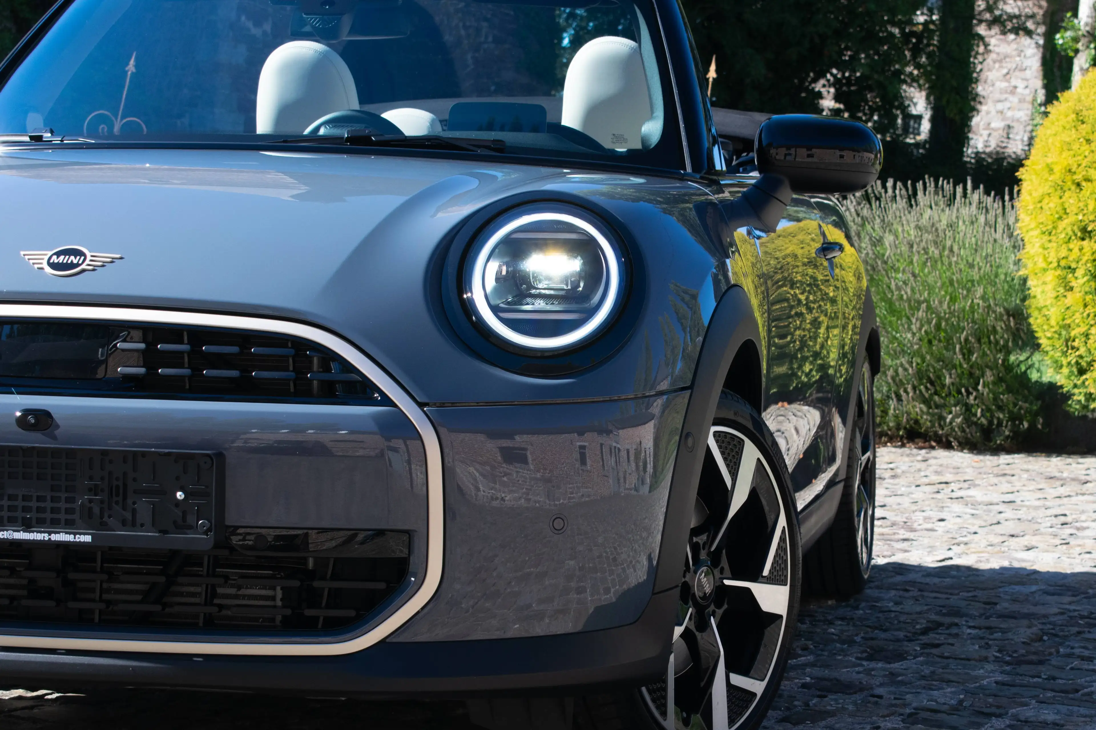 MINI Cooper C Cabrio Trim Favoured, Pack M, Jantes 18", Sièges JCW, Garantie 24 mois — photo 4