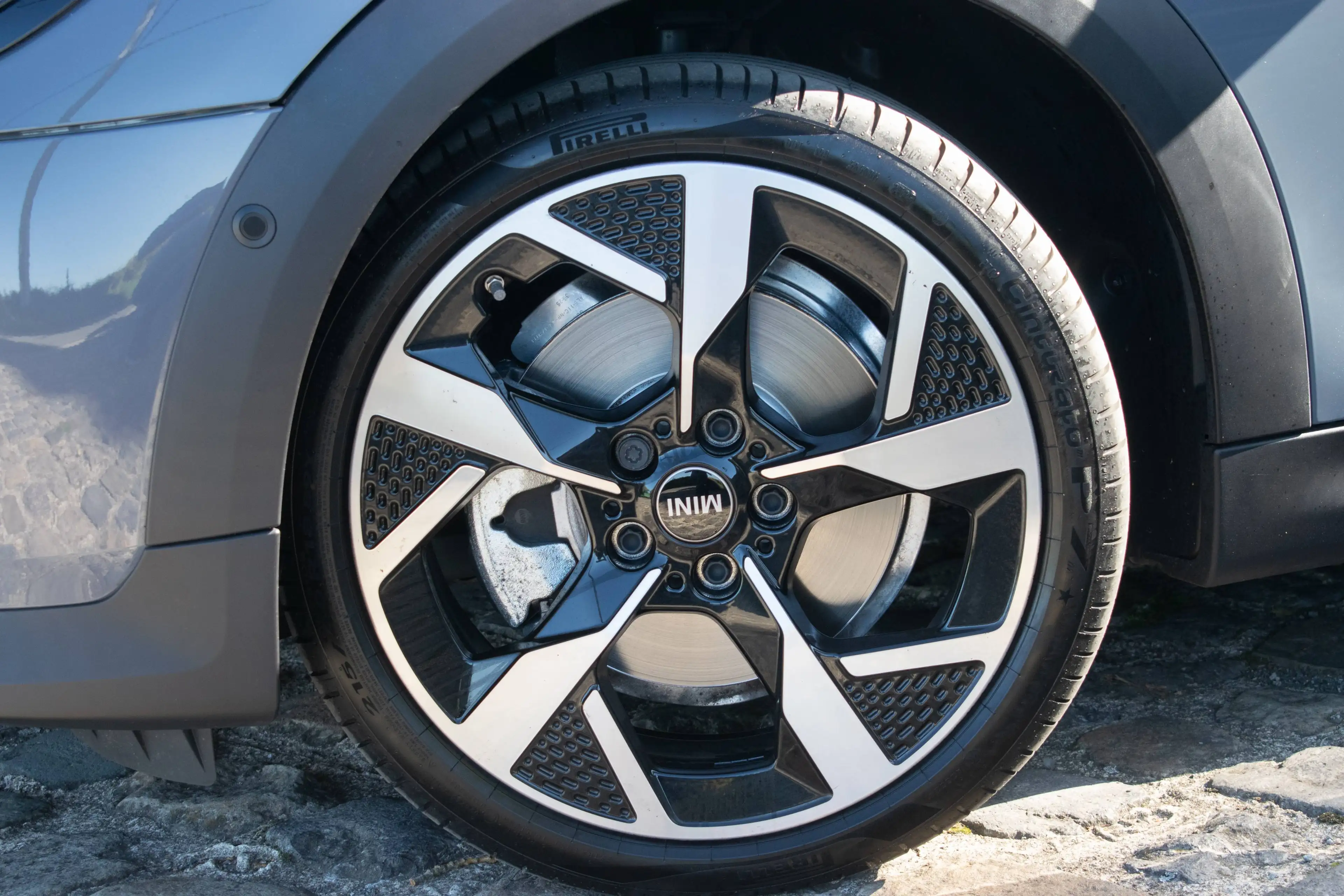 MINI Cooper C Cabrio Trim Favoured, Pack M, Jantes 18", Sièges JCW, Garantie 24 mois — photo 11