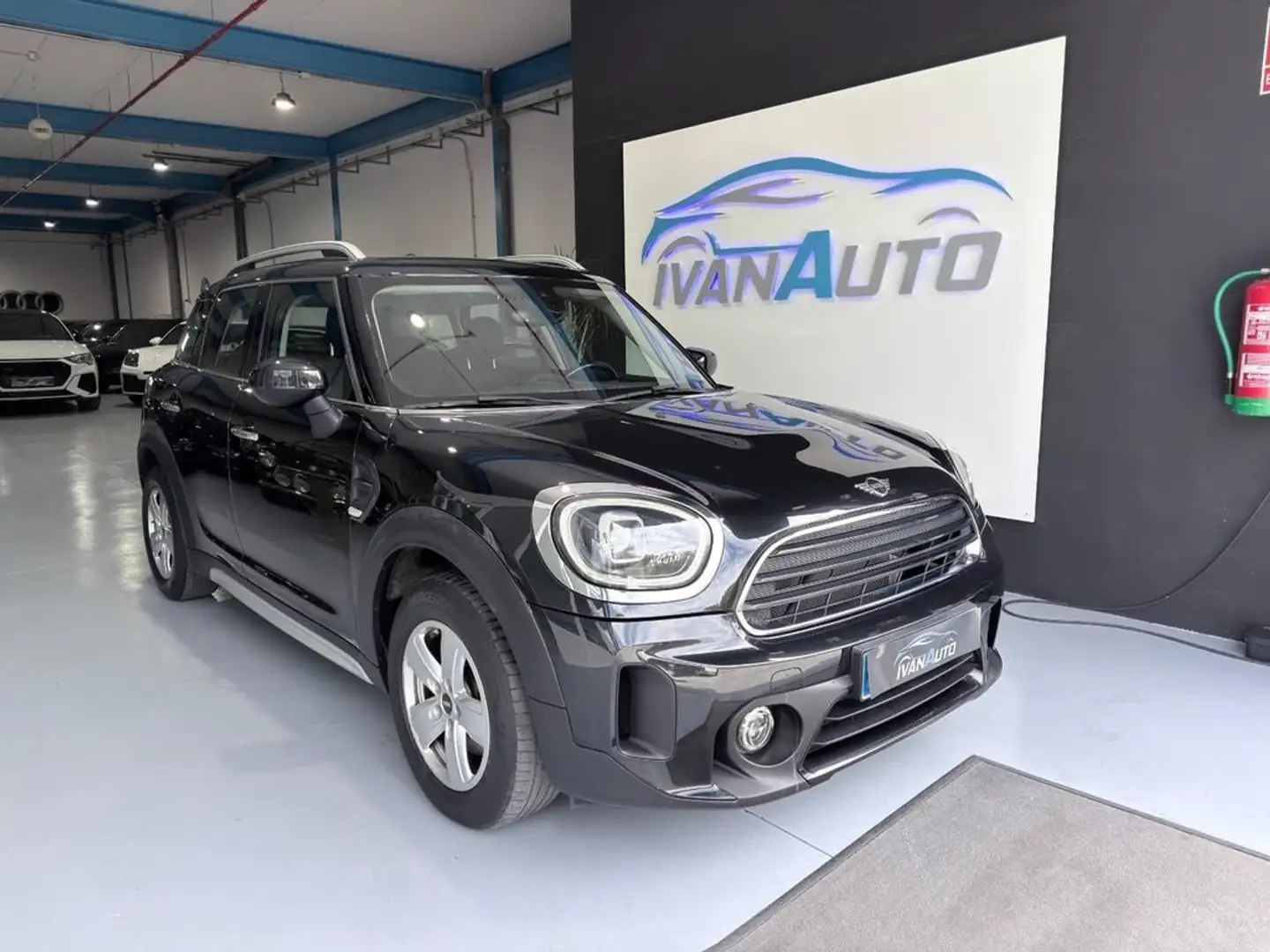 MINI Cooper Countryman AUT. Negro - 1