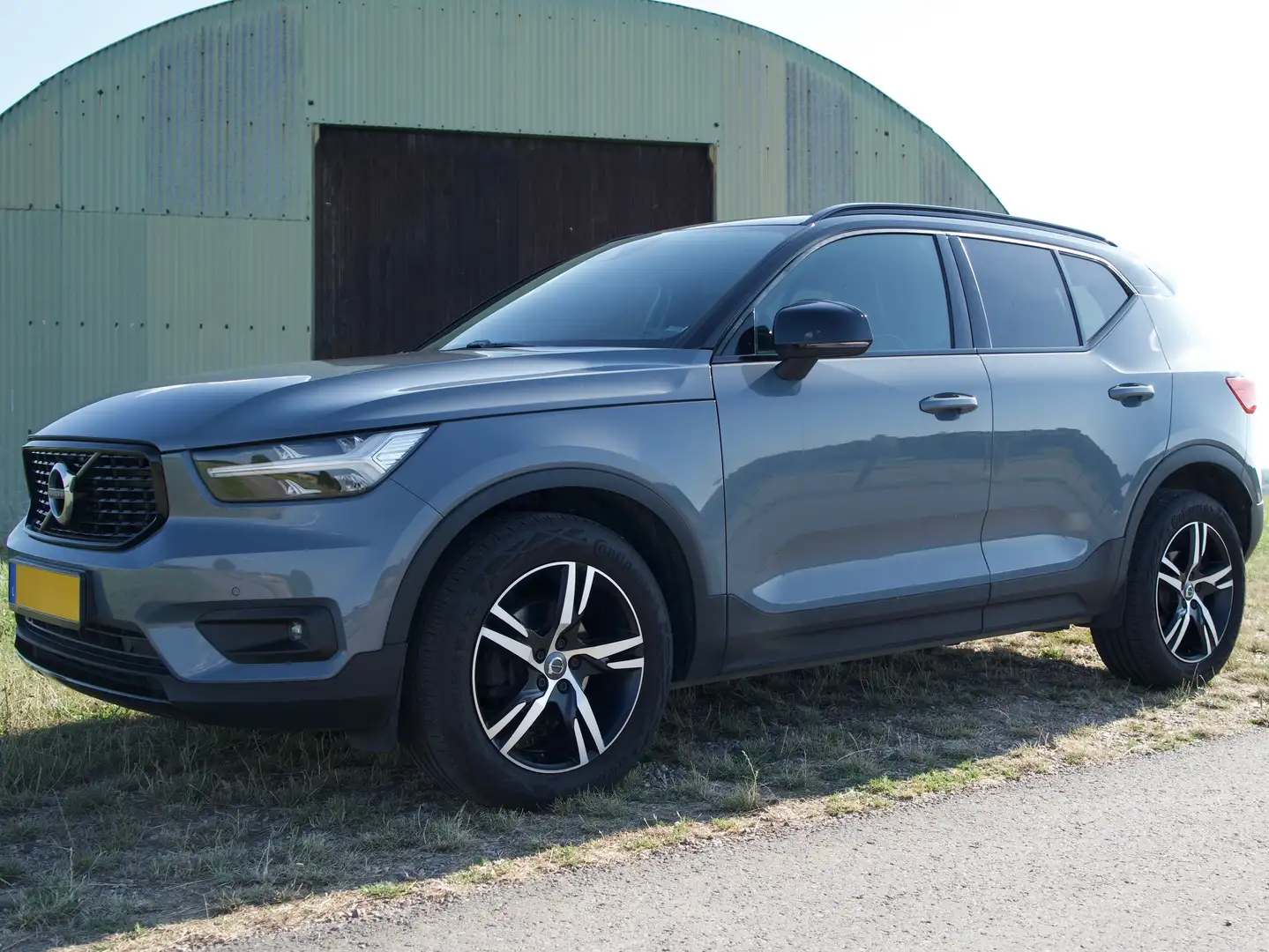 Volvo XC40 XC40 T3 Geartronic RDesign Gris - 1