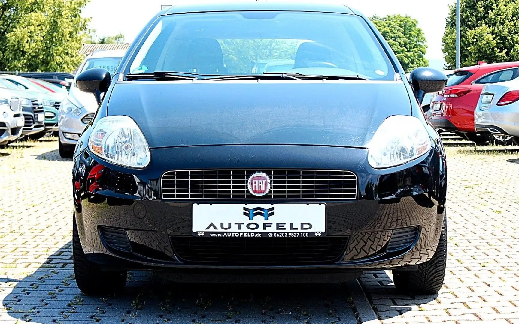 Fiat Grande Punto 1.4/VOLL SHEFT/ALLWETTER/1HD/ Schwarz - 2