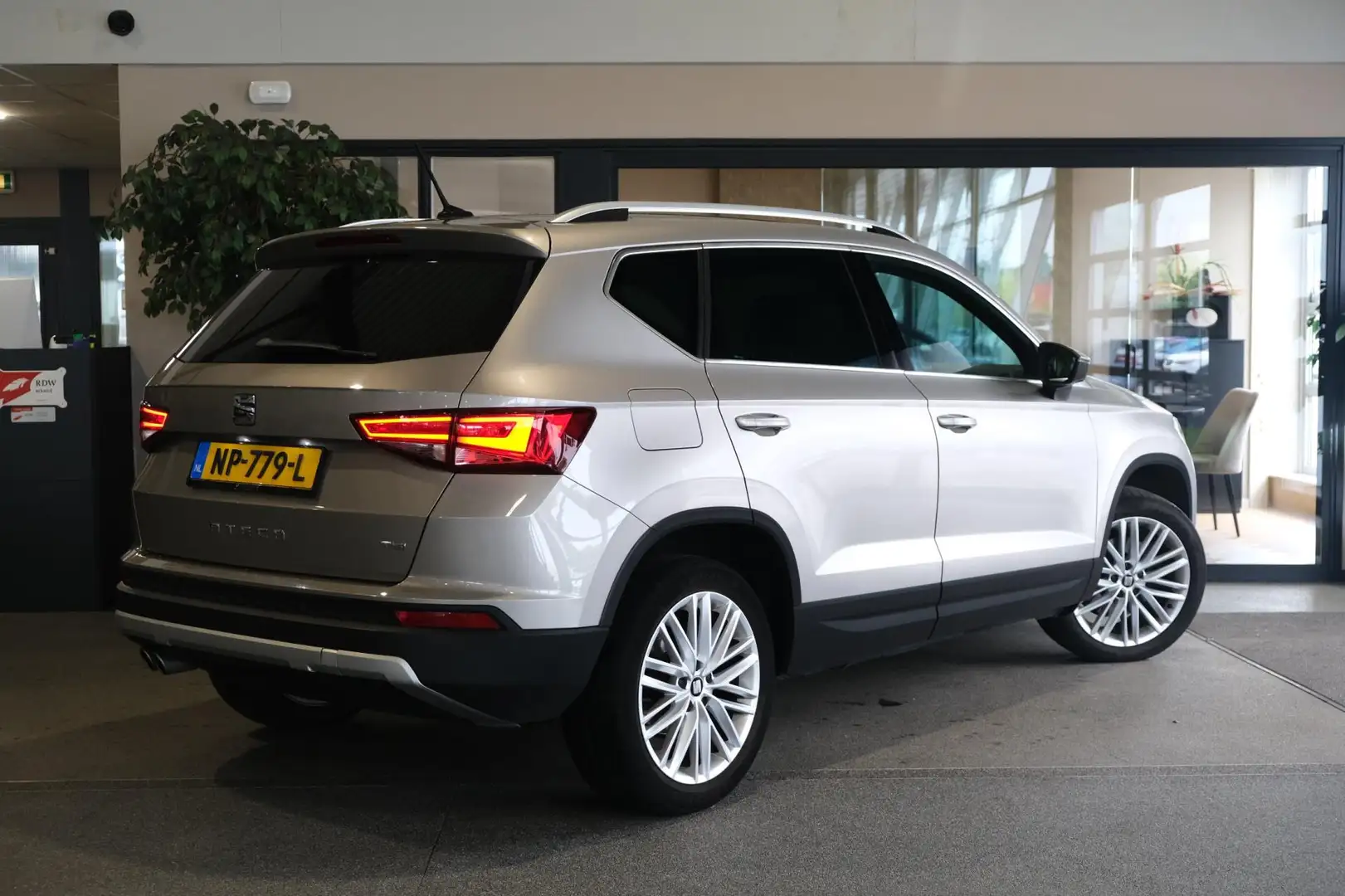 SEAT Ateca 1.4 EcoTSI Xcellence DSG Navi Cam Led Acc Pdc Keyl Brun - 2