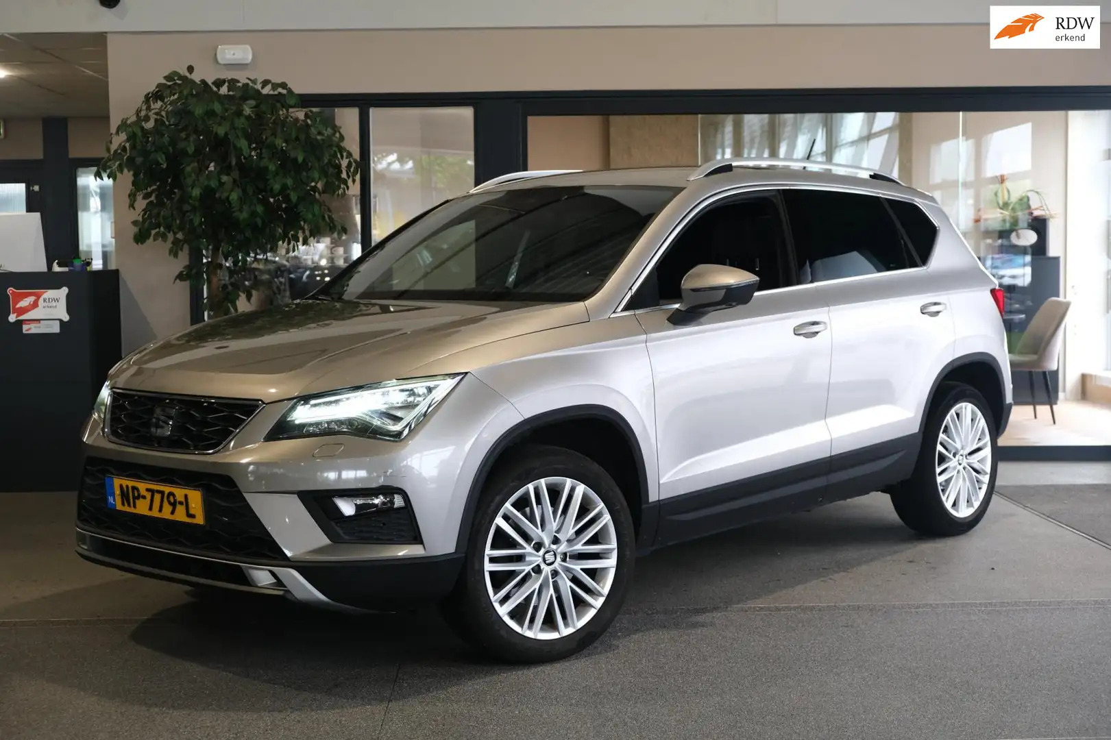 SEAT Ateca 1.4 EcoTSI Xcellence DSG Navi Cam Led Acc Pdc Keyl Brun - 1