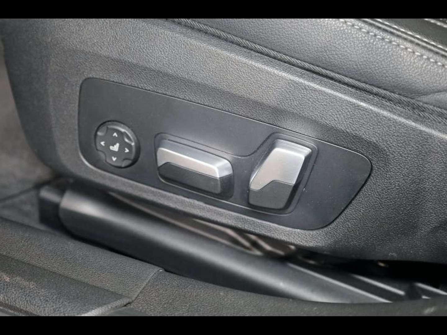 BMW Série 3 318i Luxury Line - 2022 - Joinsteer - #12