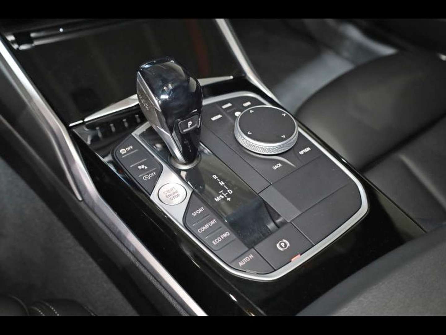 BMW Série 3 318i Luxury Line - 2022 - Joinsteer - #9