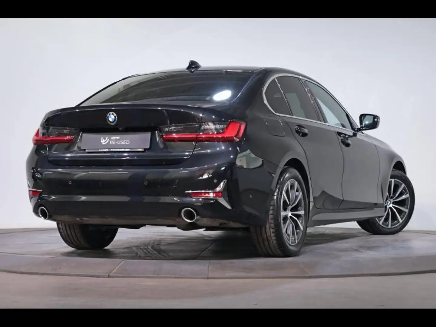 BMW 318 i Berline Luxury Line Zwart - 2