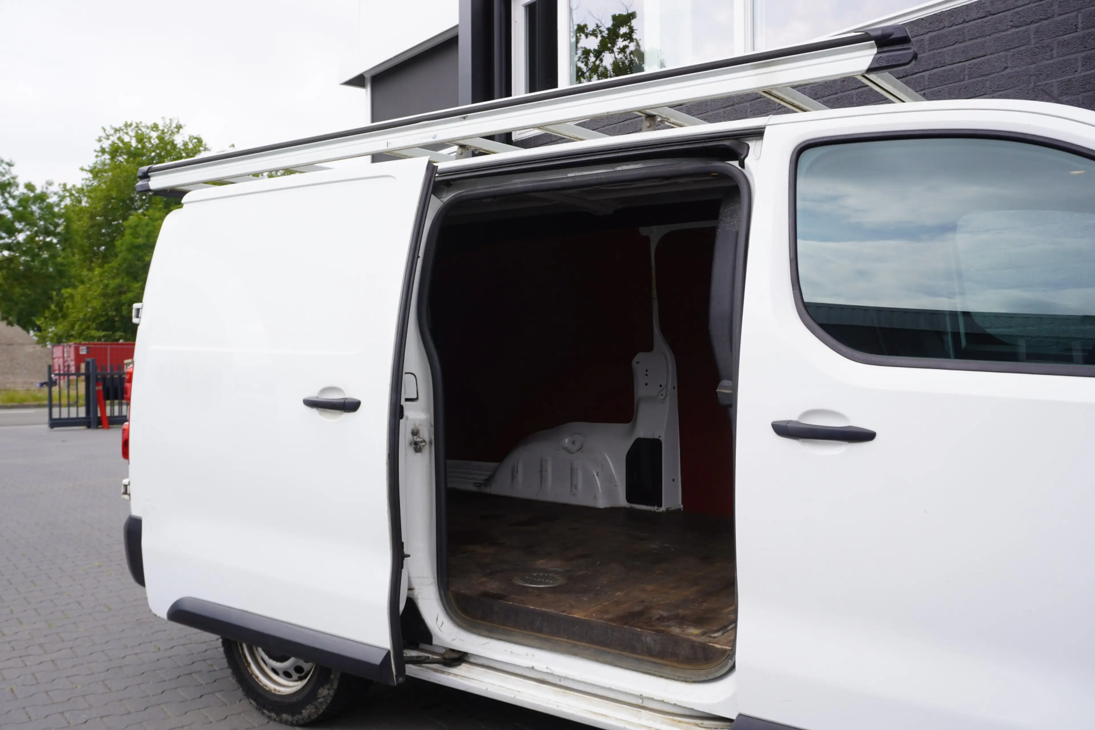 Peugeot Expert 2.0 BlueHDI 122PK L2 EURO 6 - Airco - Navi - Cruis — photo 9