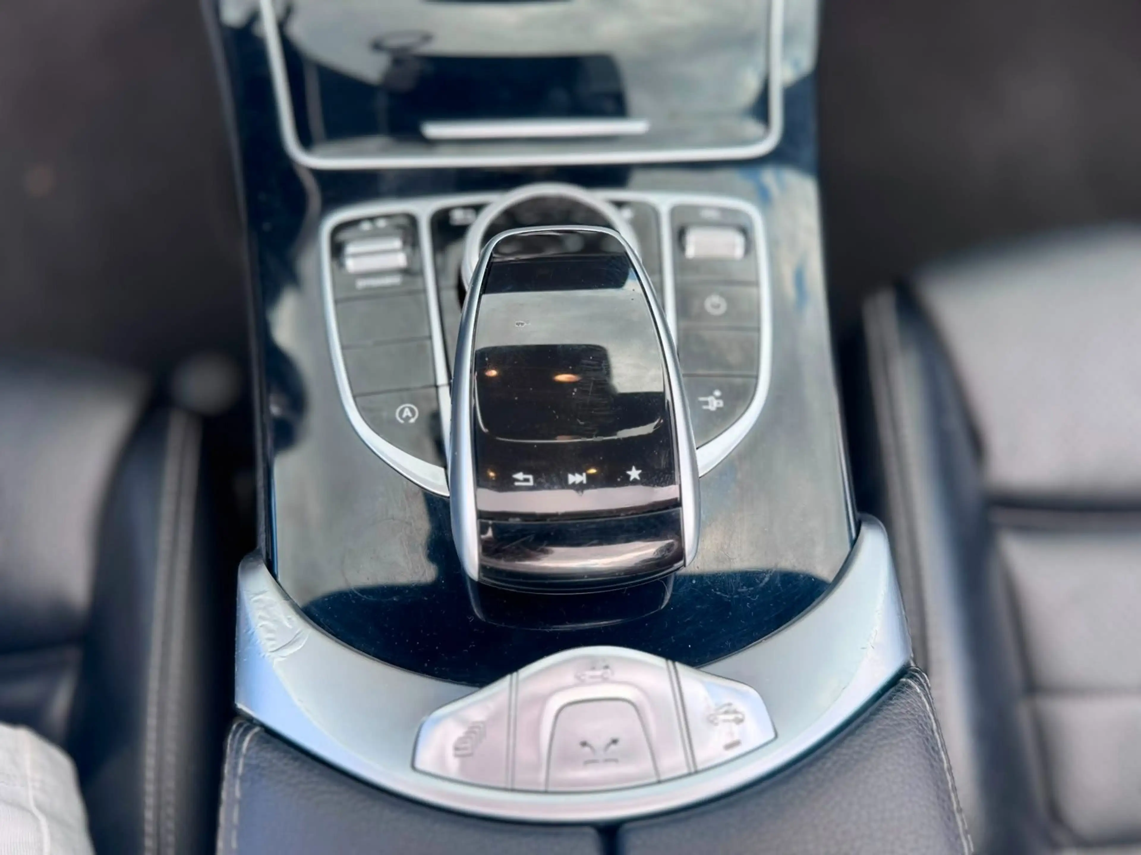 Mercedes-Benz C 220 Cabrio 360°K. Burmester Led Facelift AMG — photo 23