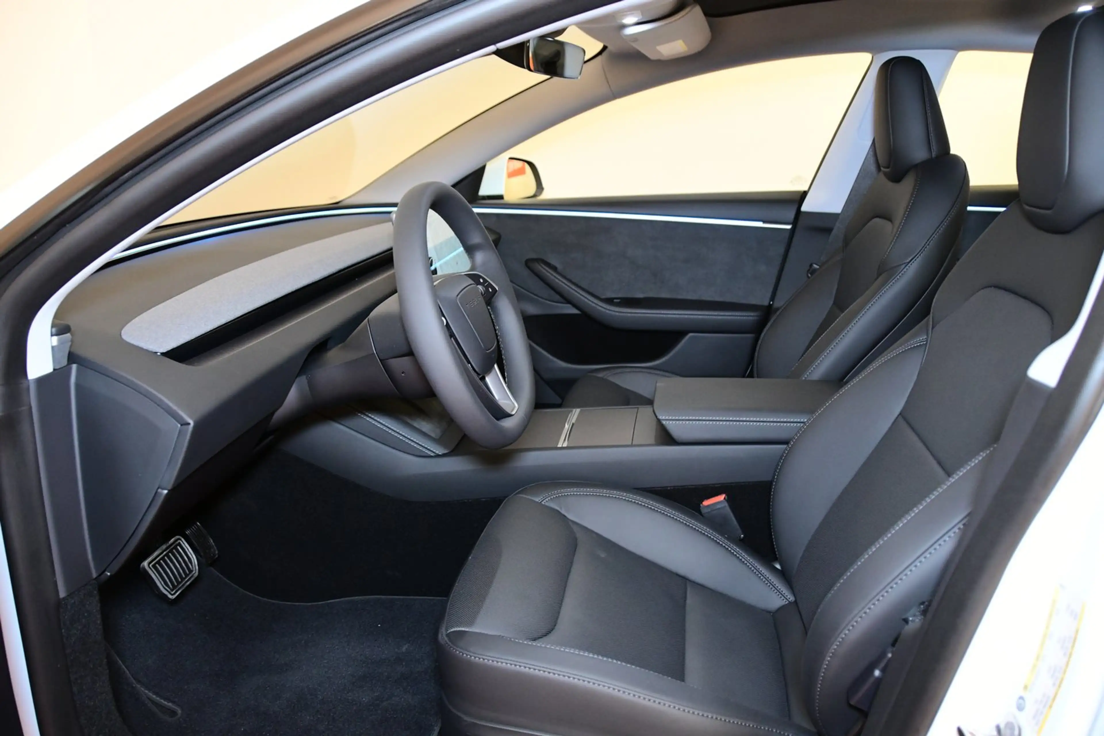 Tesla Model 3 Long Range AWD 75kWh — photo 7