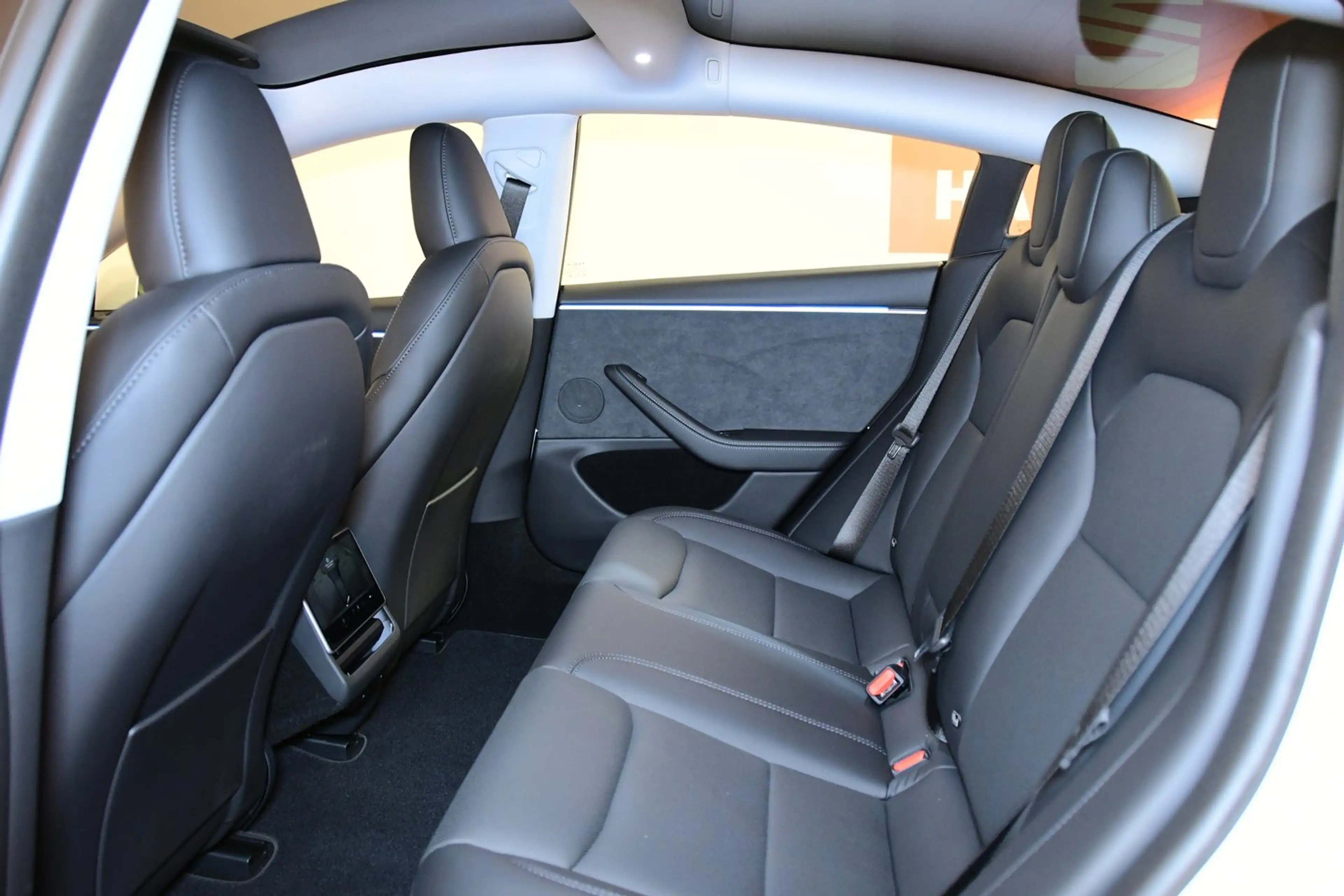 Tesla Model 3 Long Range AWD 75kWh — photo 11