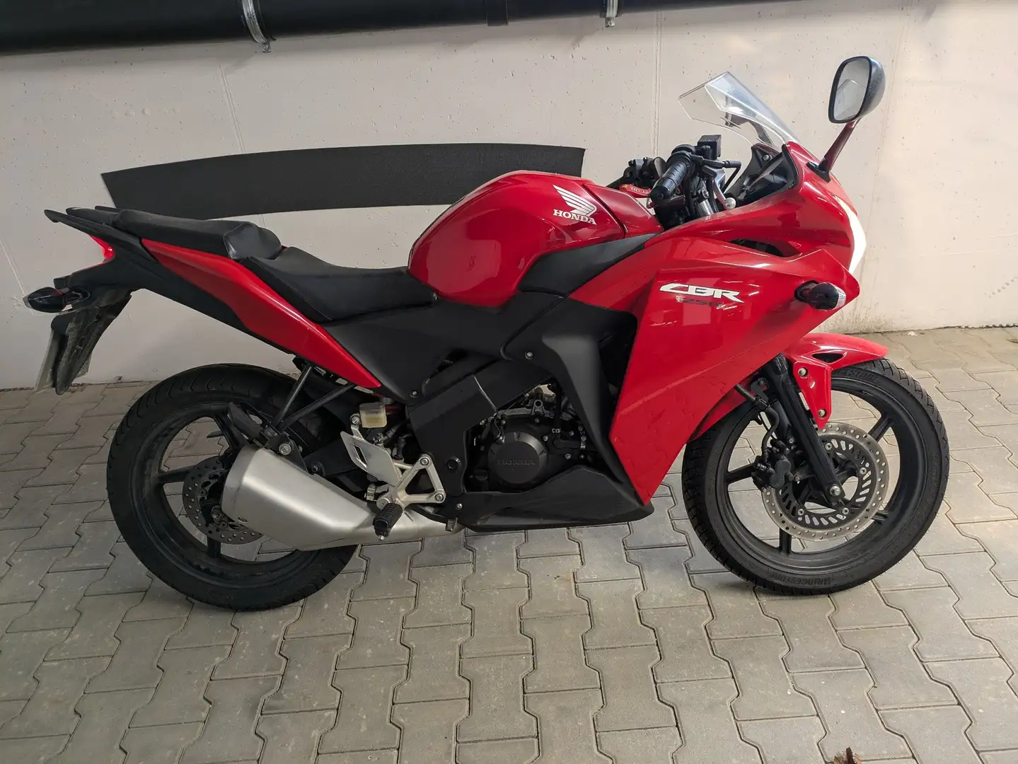 Honda CBR 125 Roşu - 2