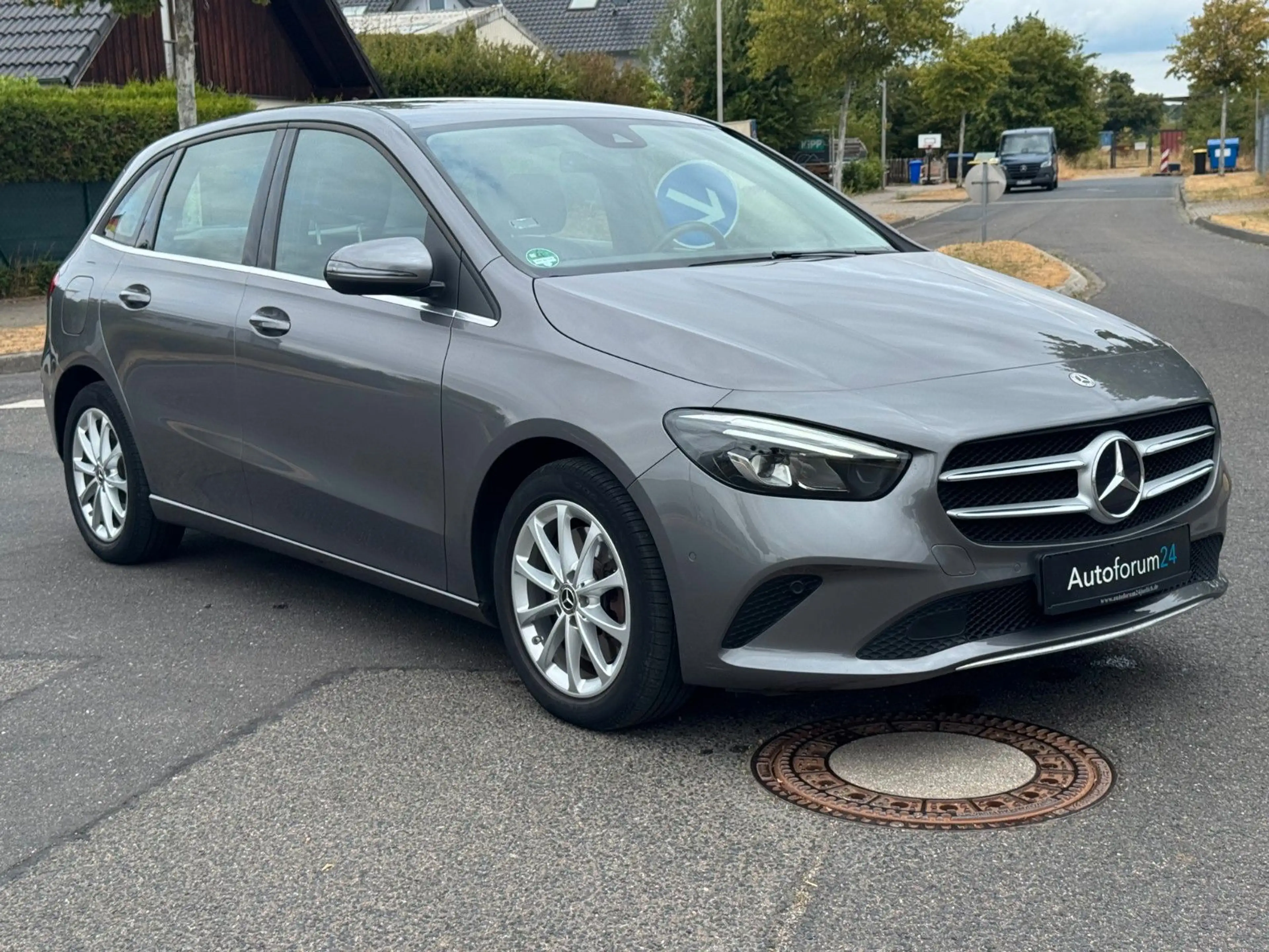 Mercedes-Benz B 250 e *Autom.*Navi*CarPlay*Kamera*SHZ*1-Hand* — photo 7