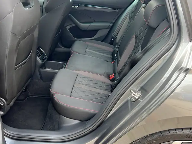 Skoda Octavia view 5