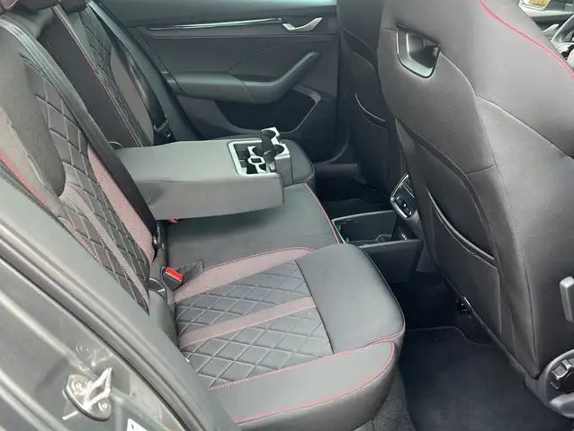 Skoda Octavia view 12