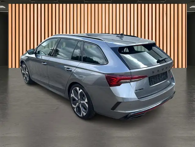 Skoda Octavia view 4
