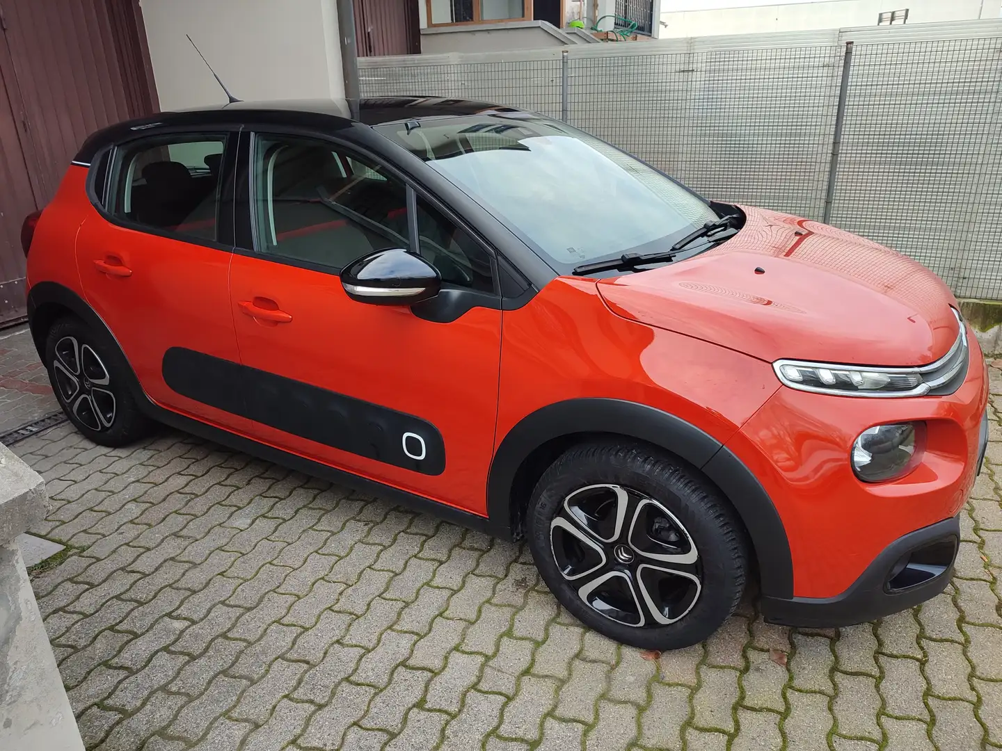 Citroen C3 C3 III 2019 1.2 puretech Shine s narančasta - 1