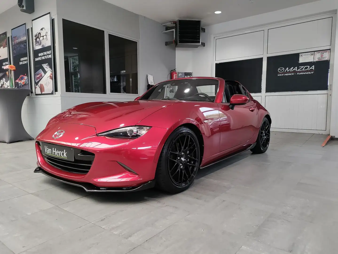 Mazda MX-5 2.0 SKYACTIV-G SKYCRUISE AUT 160pk + Aeropack + B Rouge - 1