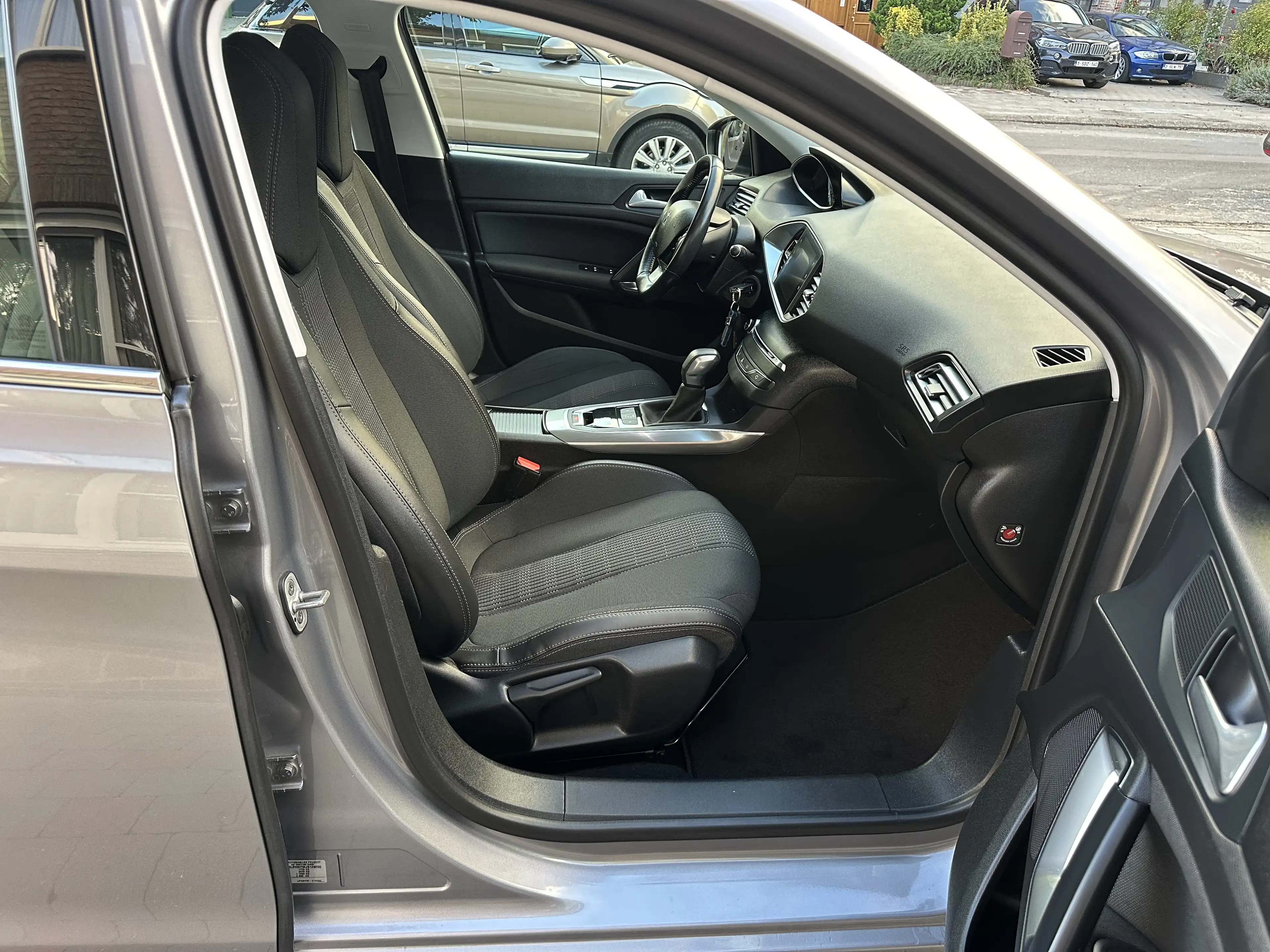 Peugeot 308 1.2i Automaat! Nieuwstaat*Airco*Navi*Garantie! — photo 9