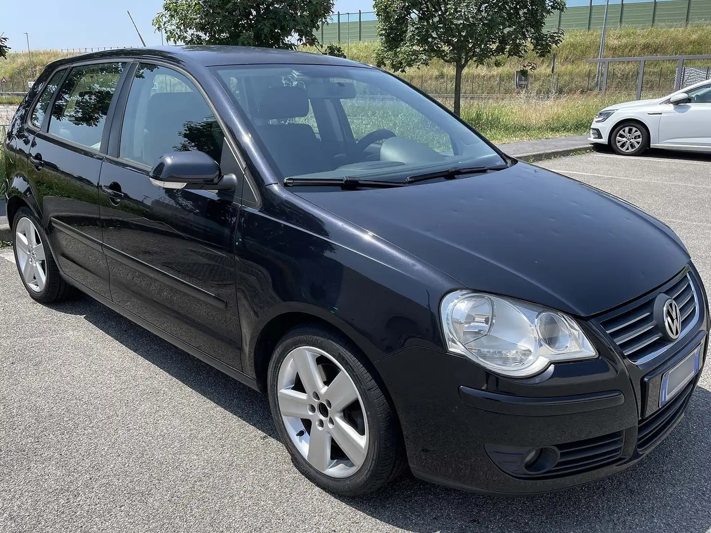 Volkswagen Polo Polo IV 2005 5p 1.9 tdi Sportline 130cv Noir - 1