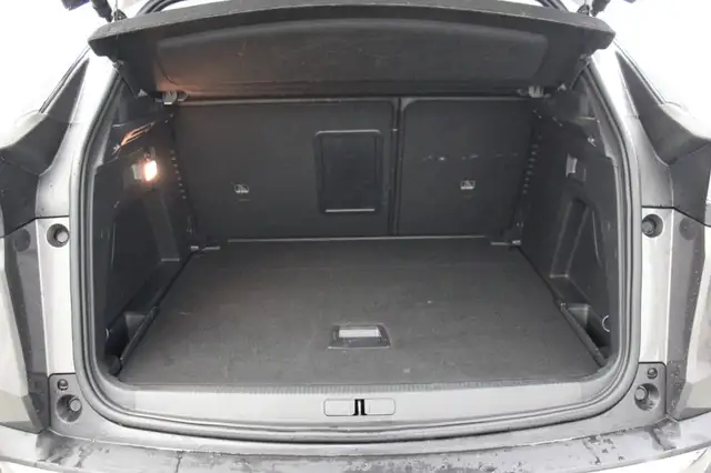 Peugeot 3008 view 11