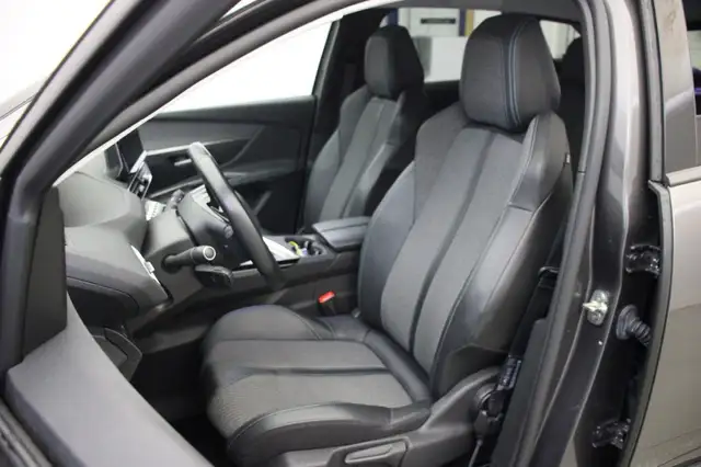 Peugeot 3008 view 9