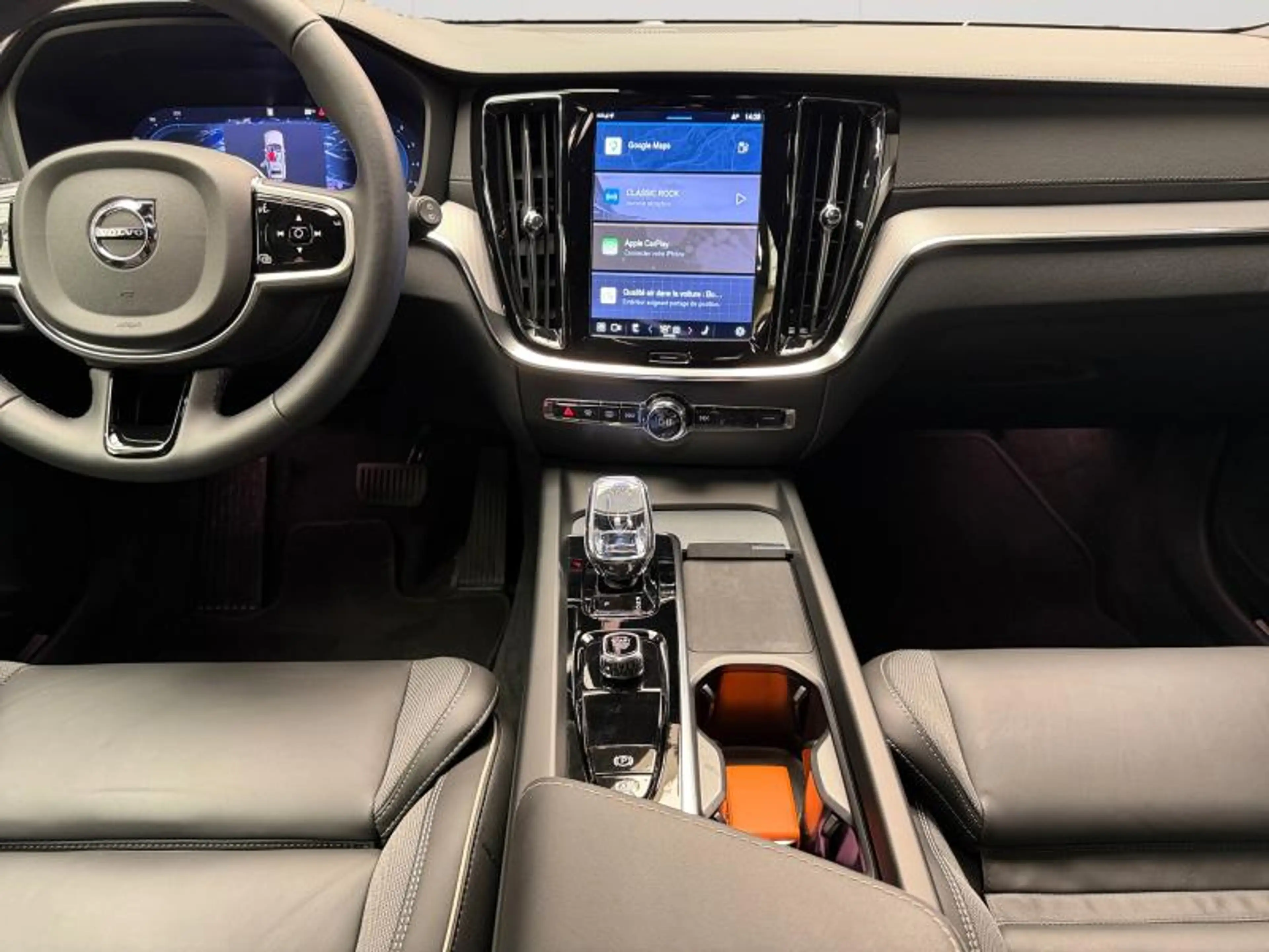 Volvo V60 B4 Ultra Dark / Essence — photo 11