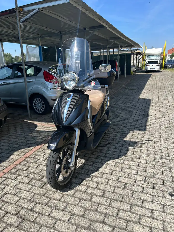 Piaggio Beverly 250