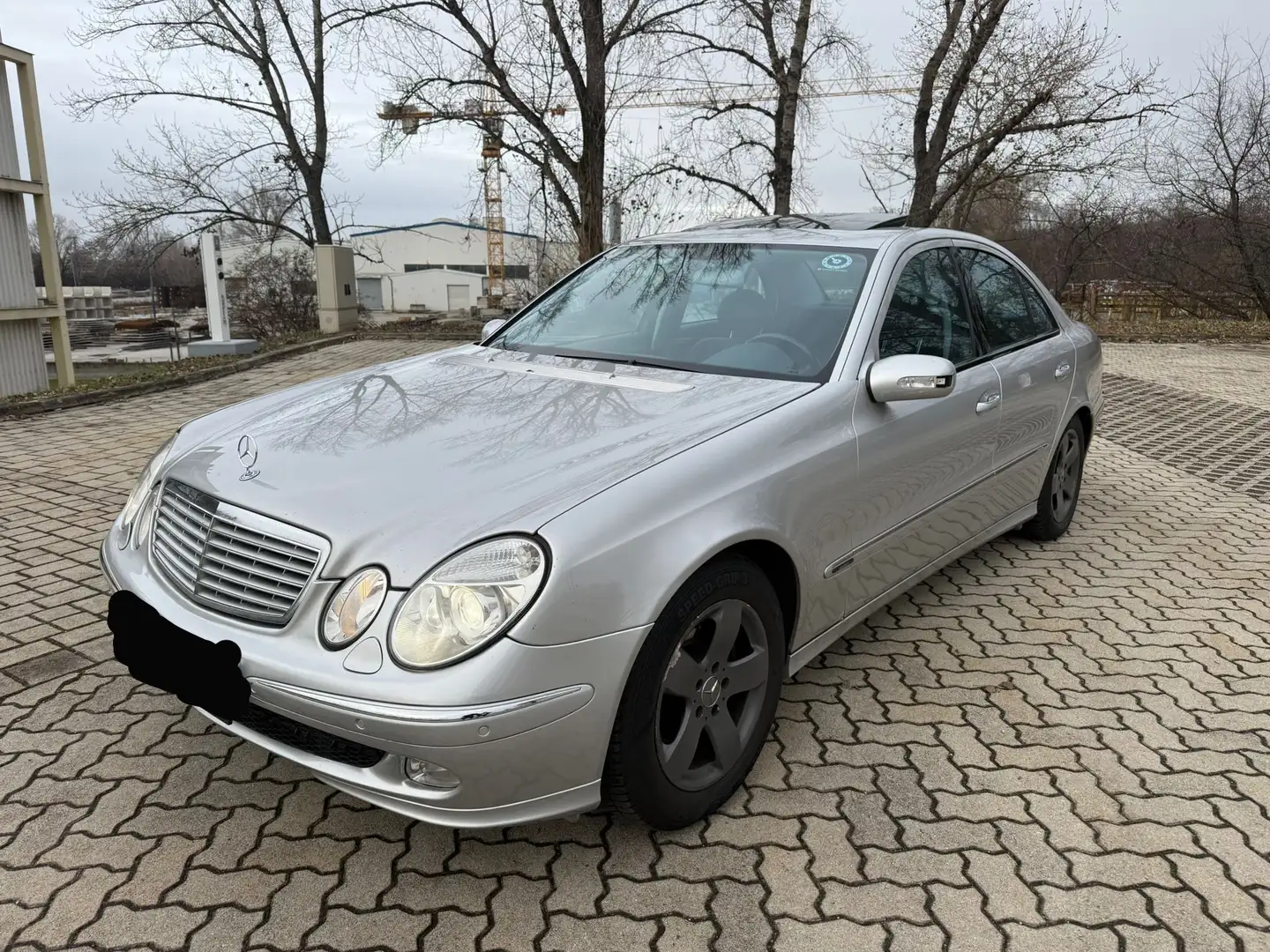 Mercedes-Benz E 220 Avantgarde CDI Argent - 1