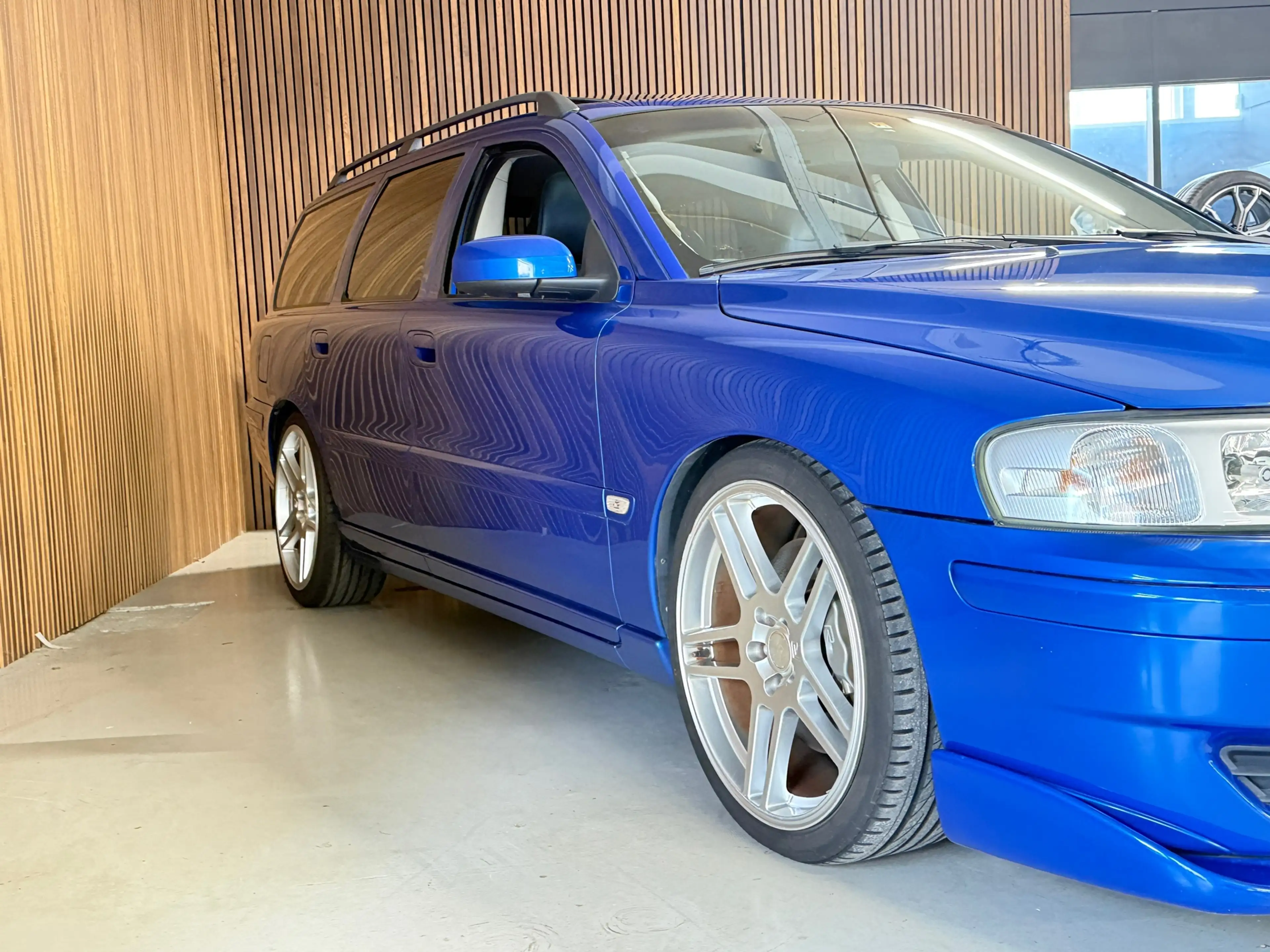 Volvo V70 2.5 R - Sonic Blue — photo 5