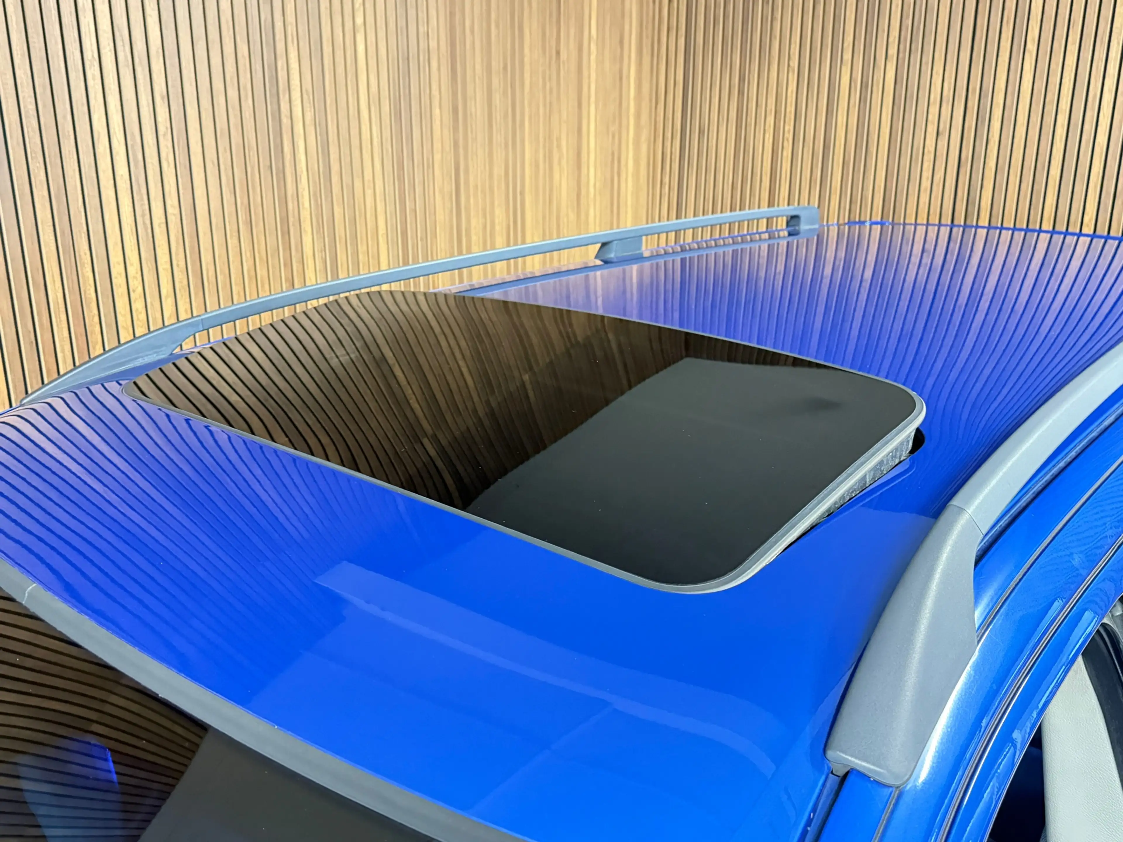 Volvo V70 2.5 R - Sonic Blue — photo 7