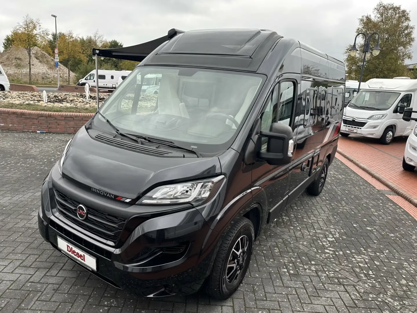 LMC Innovan 540 MEGA-DEAL UNBENUTZT +Markise+Rahmenfen Zwart - 2
