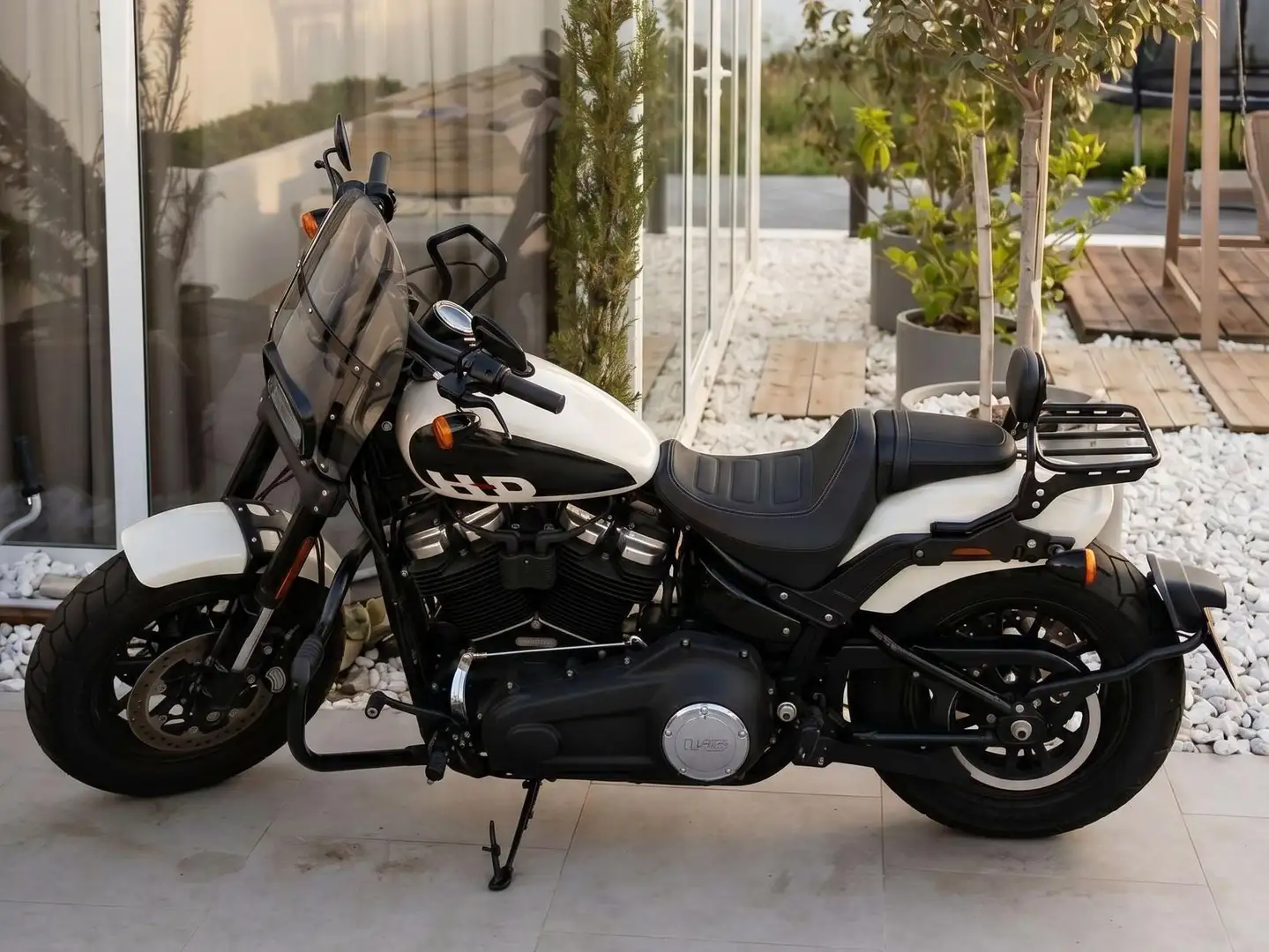 Harley-Davidson Fat Bob 114 Negro - 1