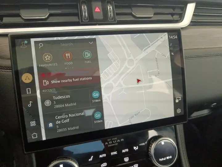 Jaguar F-Pace 2023, foto 18