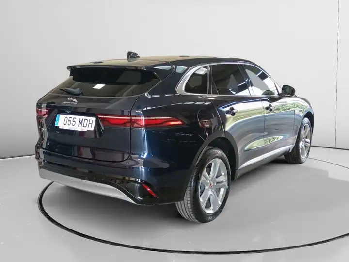 Jaguar F-Pace 2023, foto 2