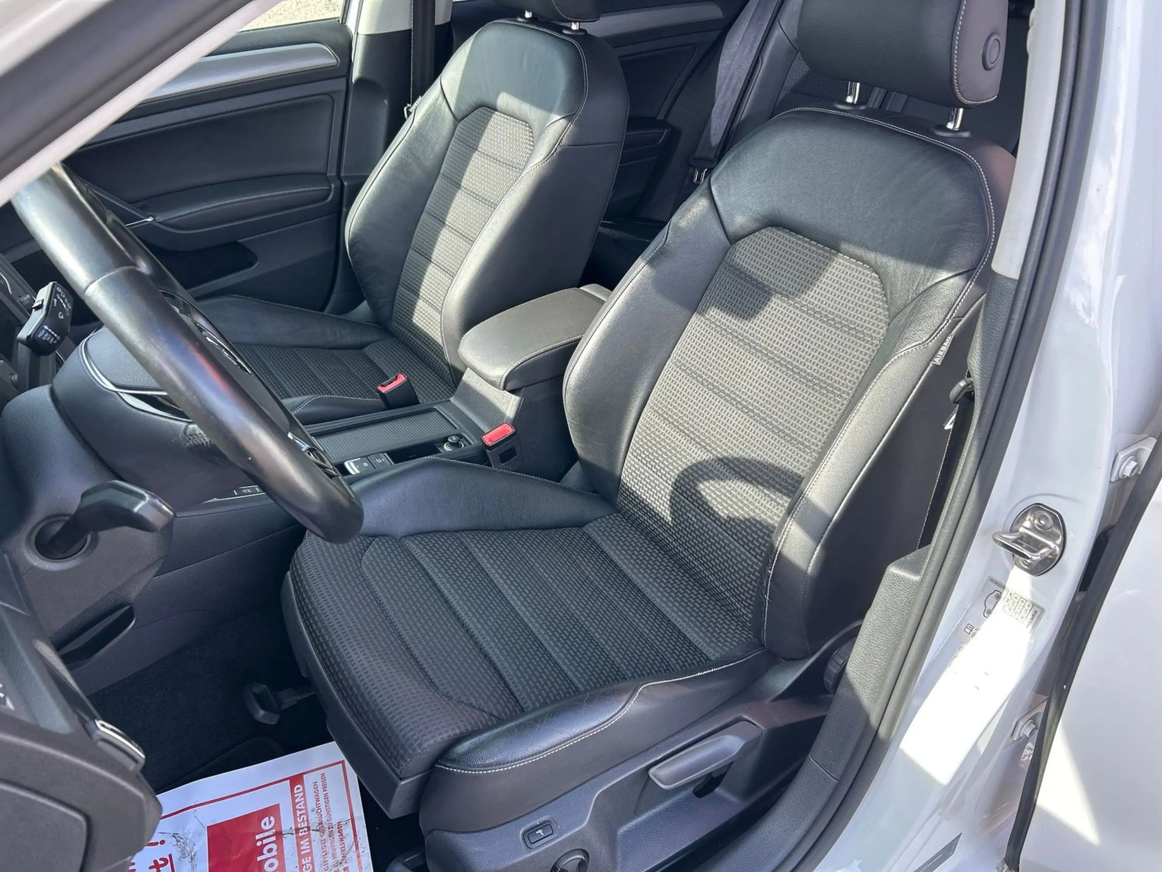 Volkswagen Golf Comfortline BMT / Xenon / Teilleder / 8xAlufelgen — photo 13