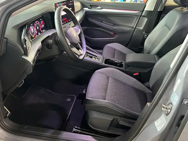 Volkswagen Golf view 5