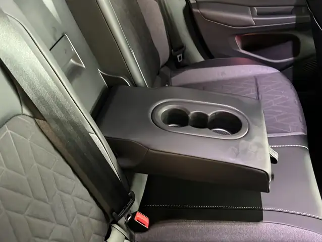 Volkswagen Golf view 18
