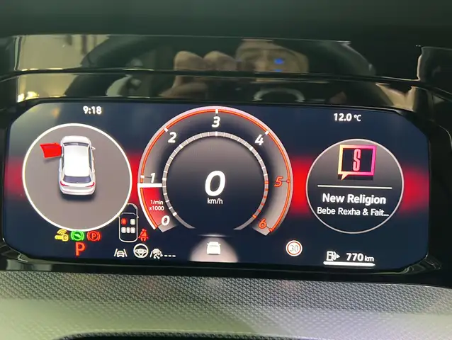 Volkswagen Golf view 6