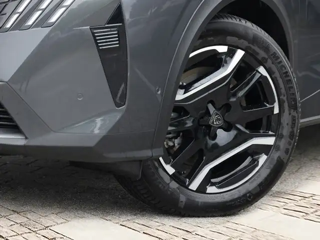 Peugeot 3008 view 5