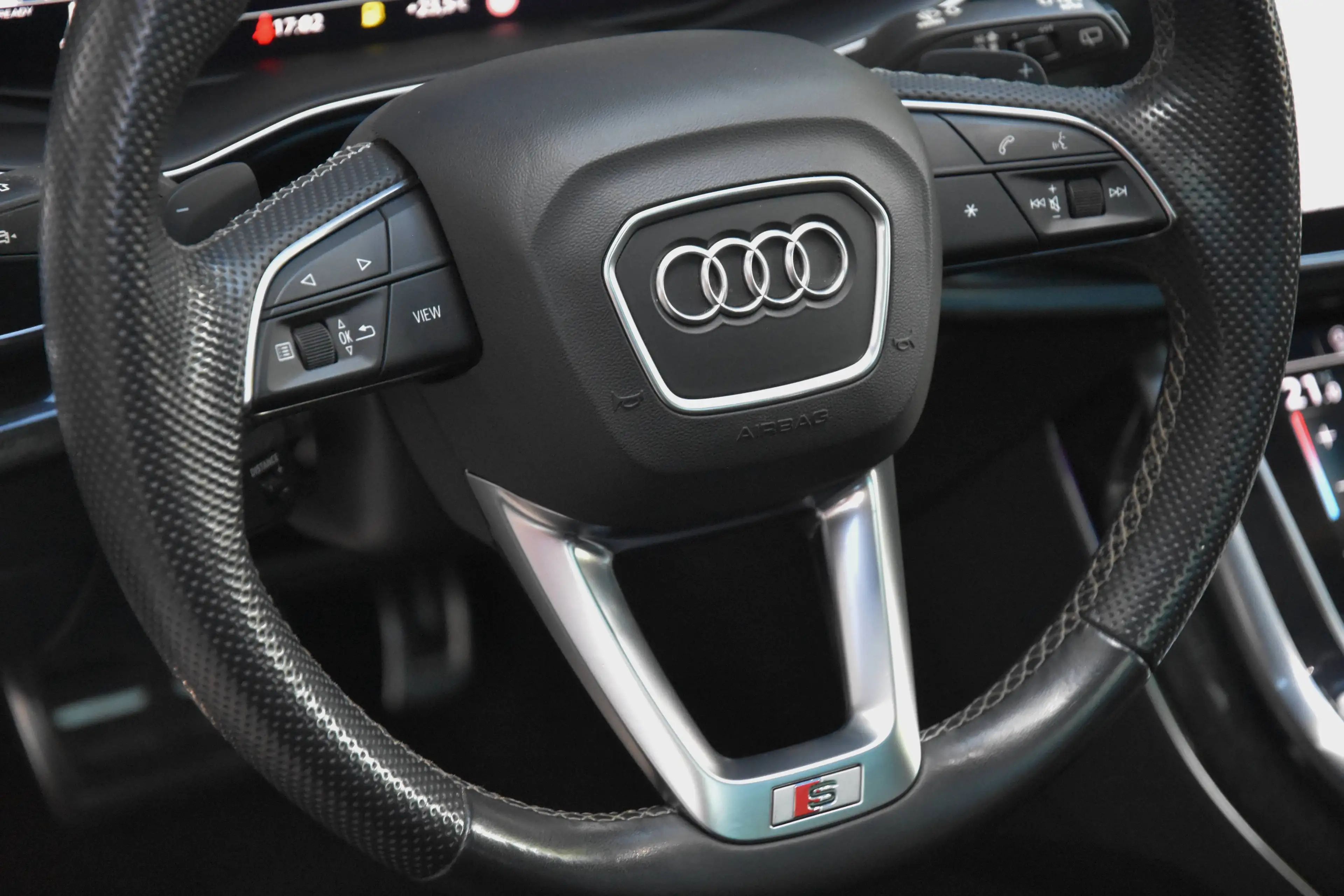 Audi SQ7 4.0 TFSi V8 QUATTRO TIPTRONIC *** GOODWOOD GREEN PEARL *** — photo 11