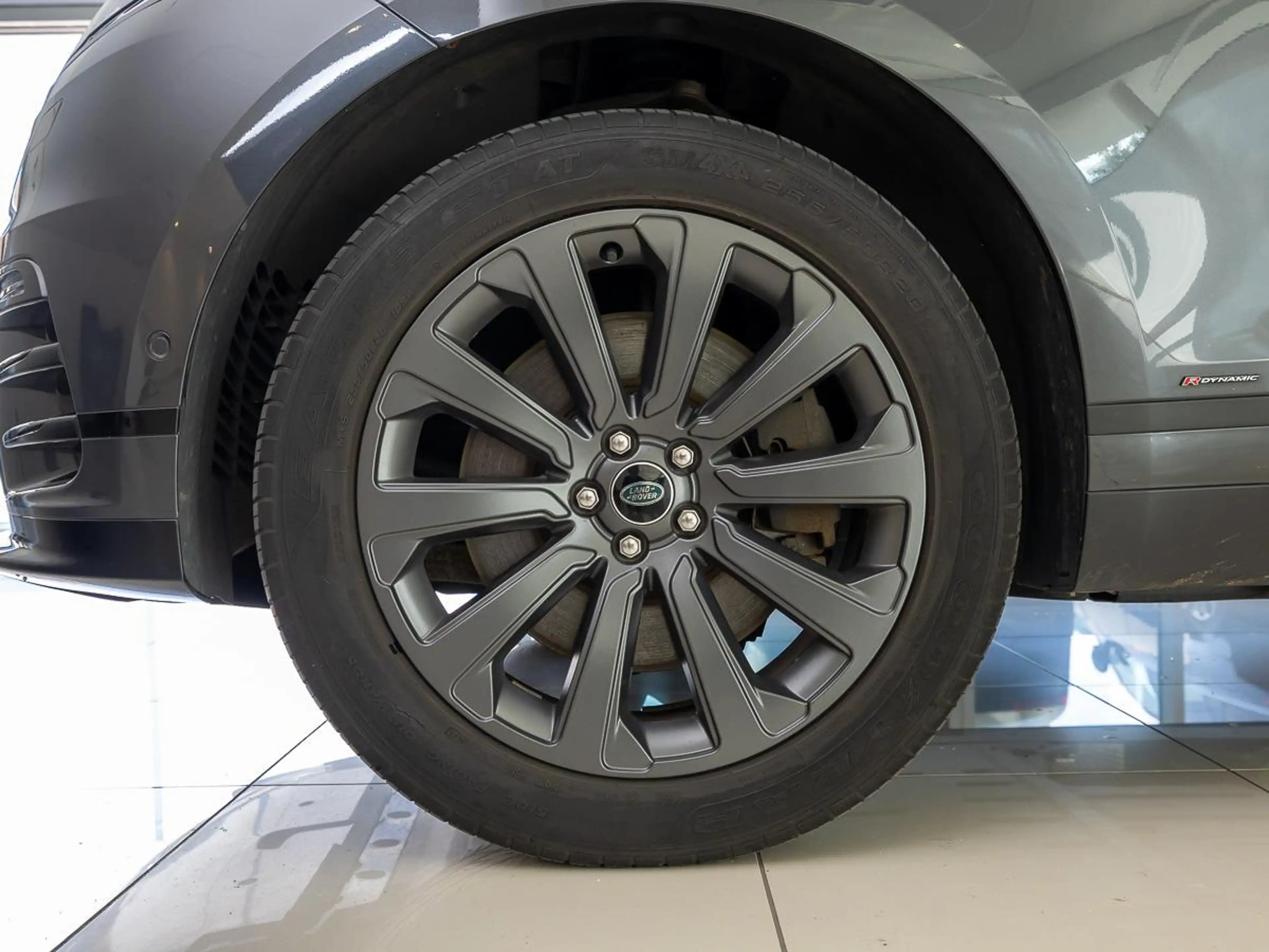 Land Rover Range Rover Velar 2.0 P400e Edition | Trekhaak | Head-Up | Meridian — photo 9