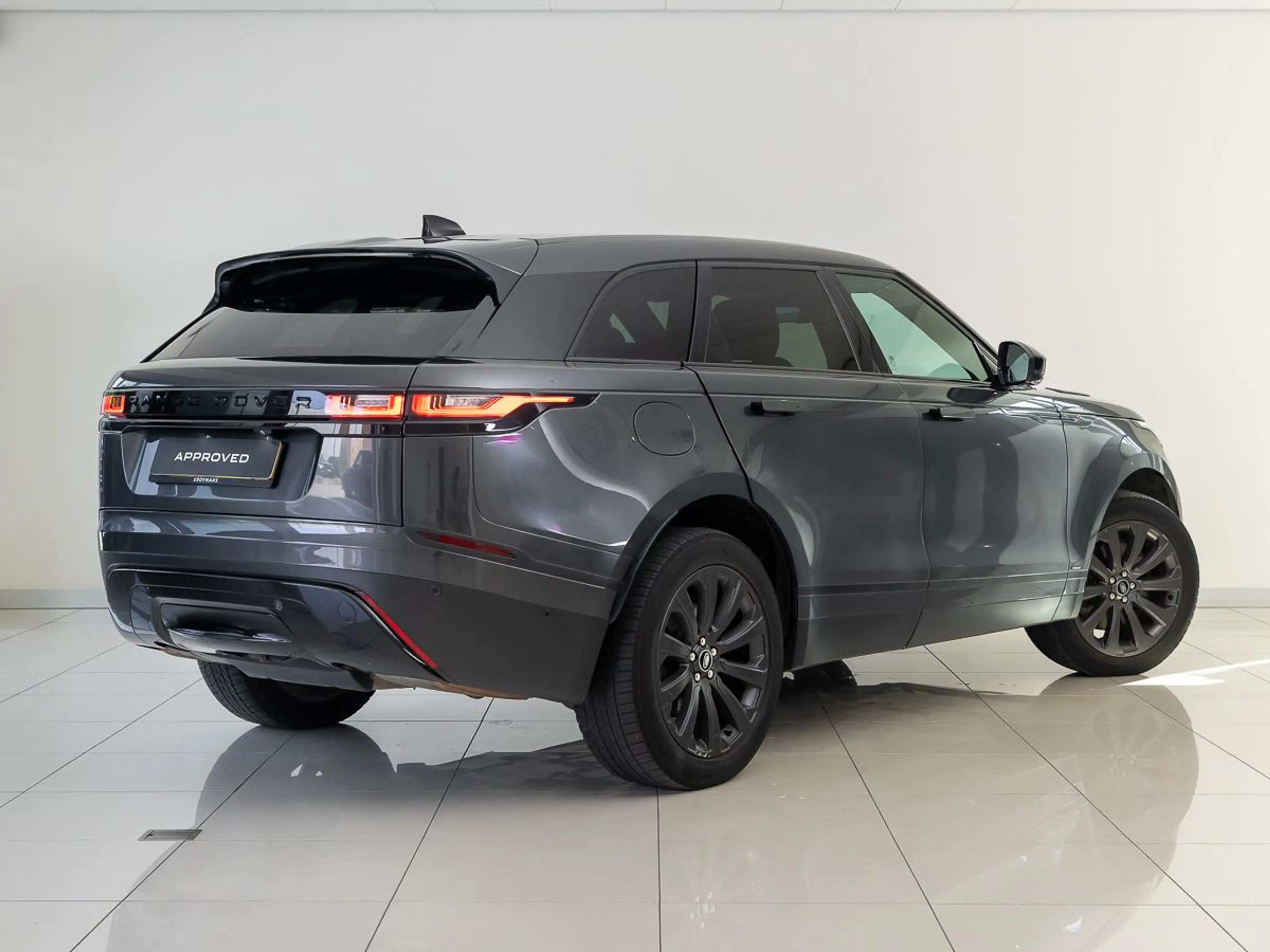 Land Rover Range Rover Velar 2.0 P400e Edition | Trekhaak | Head-Up | Meridian — photo 2
