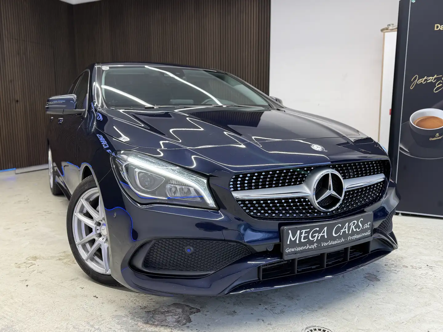 Mercedes-Benz CLA 220 CDI / d 4Matic Blau - 2